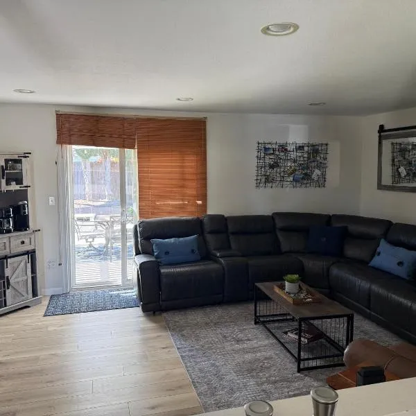 Coast, Mountain & Country, хотел в Сими Вали