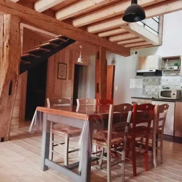Charmant Gite 6 Places Secteur Jura, hotel en Marigny