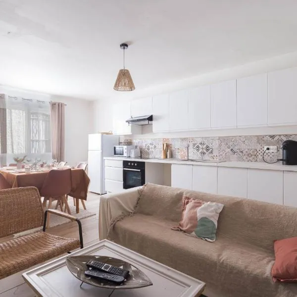 Bel appartement 3 piece، فندق في Saint-Hippolyte