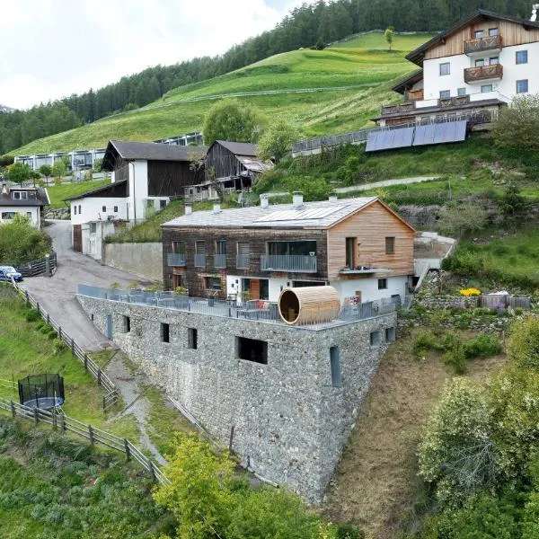 Ansitz Röfen, Hotel in Burgeis