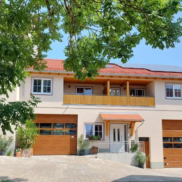 Ferienhaus Heerlichkeit – hotel w mieście Löffingen