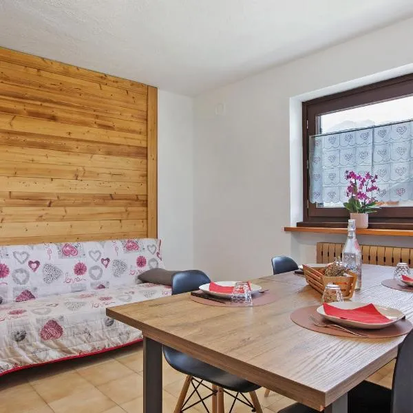 Maison Le Cré Appartamento 3, готель у місті Ентро