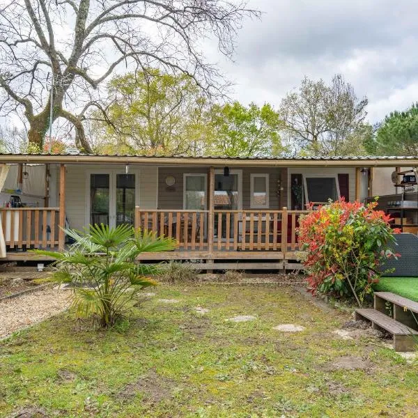 Mobil-home Proche Royan-Oleron, Hotel in Sainte-Gemme