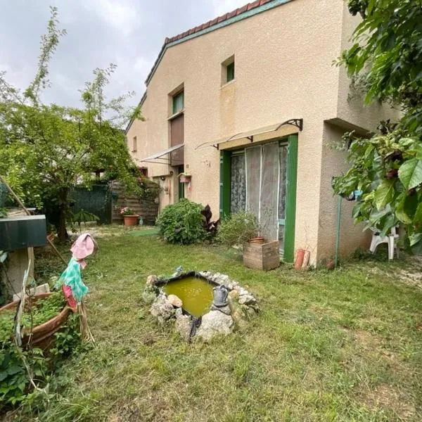 Maison de vacances Pradines, hotel en Pradines