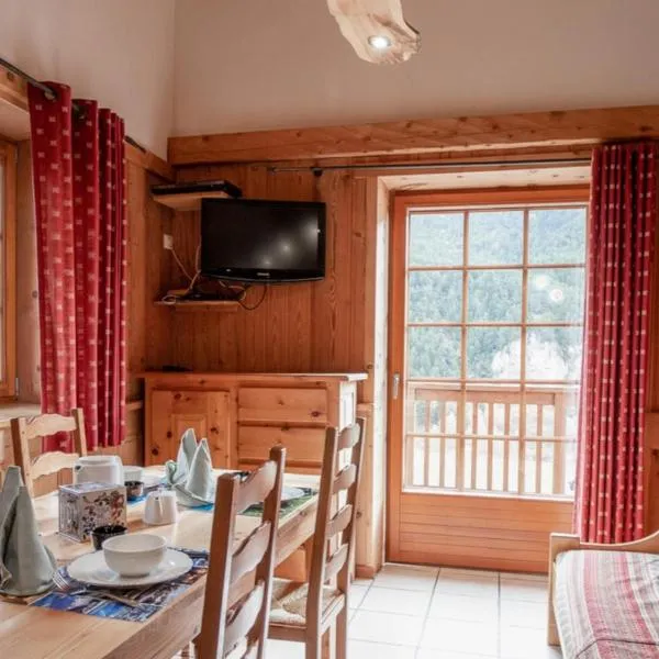 Chalet Les Liouès, hotel di Sollières-Sardières