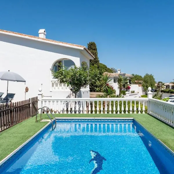 Superbly situated villa 67, hotel i Mijas Costa
