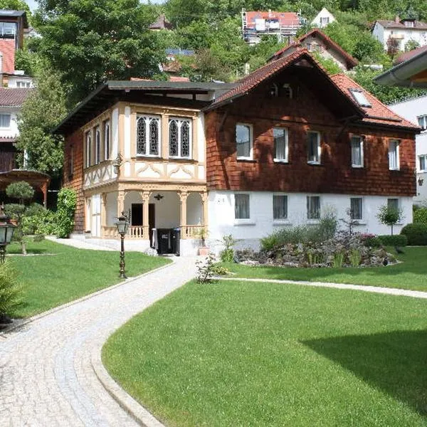 Ferienhaus Villa Marina – hotel w mieście Bad Urach