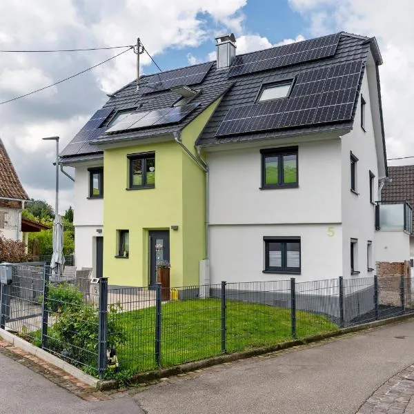 Ferienwohnungen Derday、フリーゼンハイムのホテル