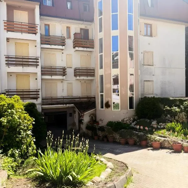 Stef House, hotel Rivisondoliban