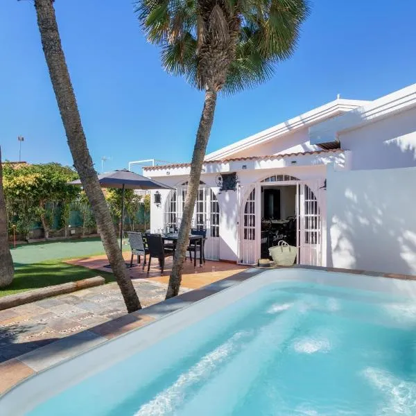 Exclusive Villa with Heated Pool, Hotel in Maspalomas