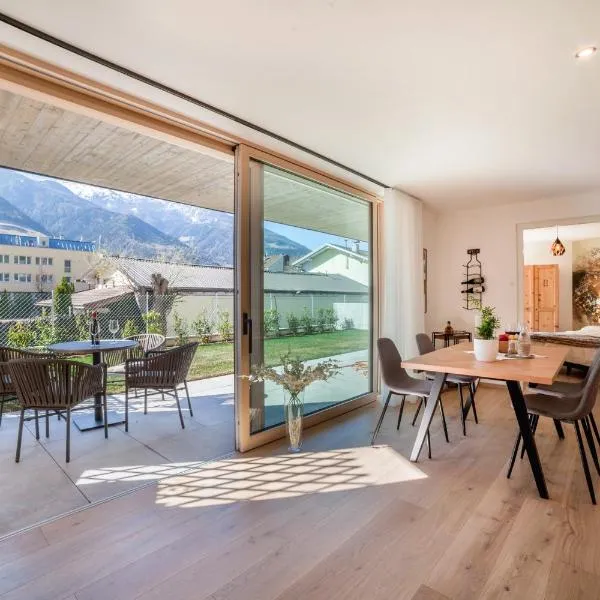 Adler Living Gartenwohnung, hotel a Naturno