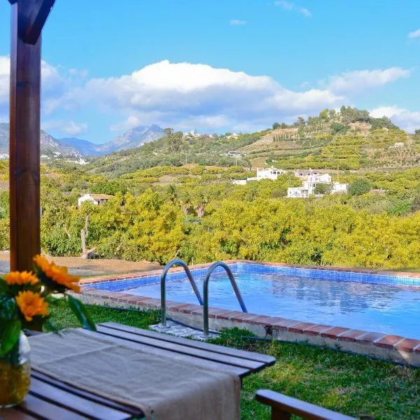 Casa entre Nerja y Frigiliana, hotel a Frigiliana