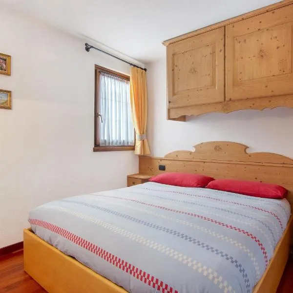 Residence Larice Bianco App n4, viešbutis mieste Kampodolčinas