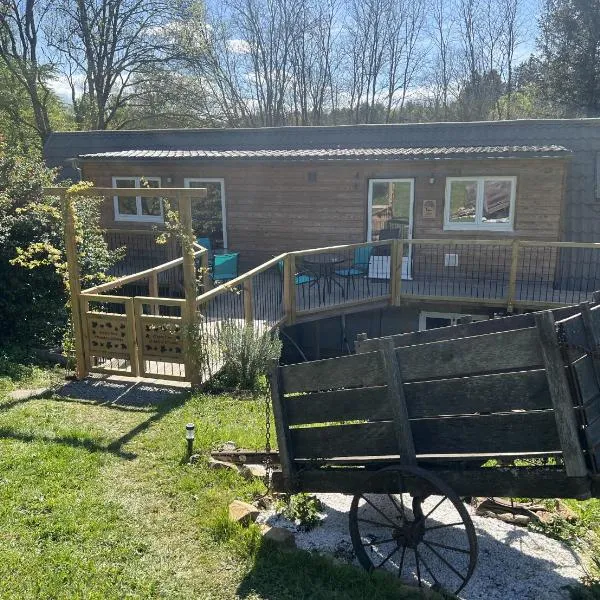 Maple Tree Chambre d'hôtes, hotel u gradu 'Darnac'