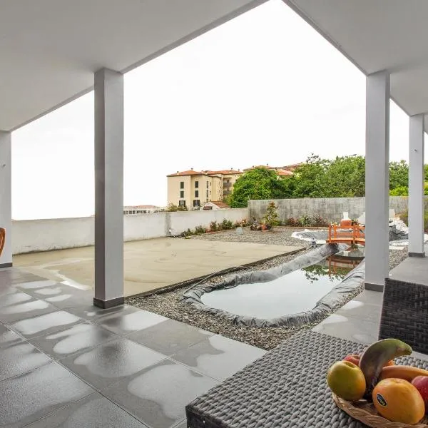 Paraiso Madeira - Suites, hotel v destinaci Gaula