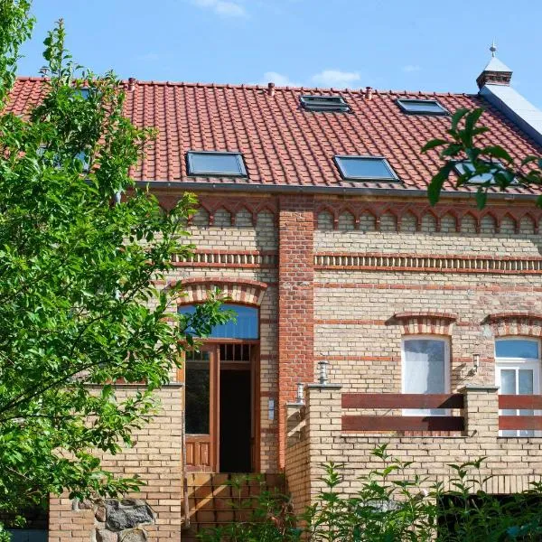 Gutshaus am Teich, hotel di Neukloster