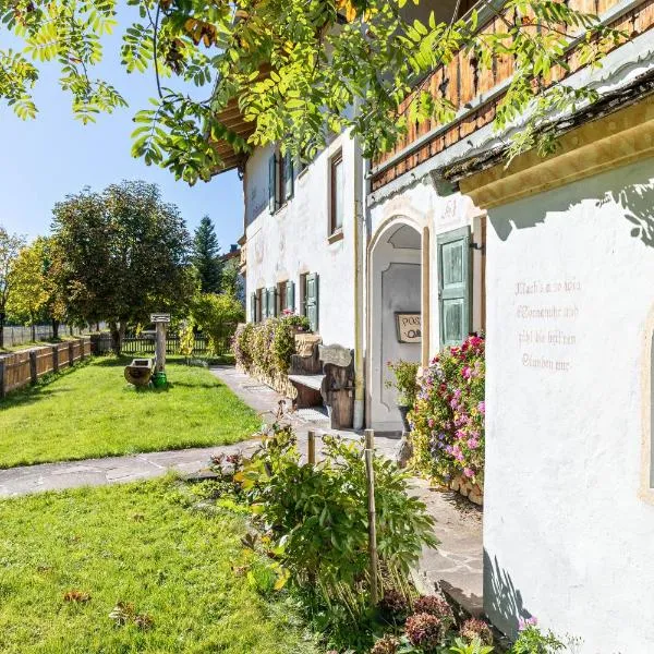 Viesnīca Ferienwohnungen am Hofgarten pilsētā Krīna