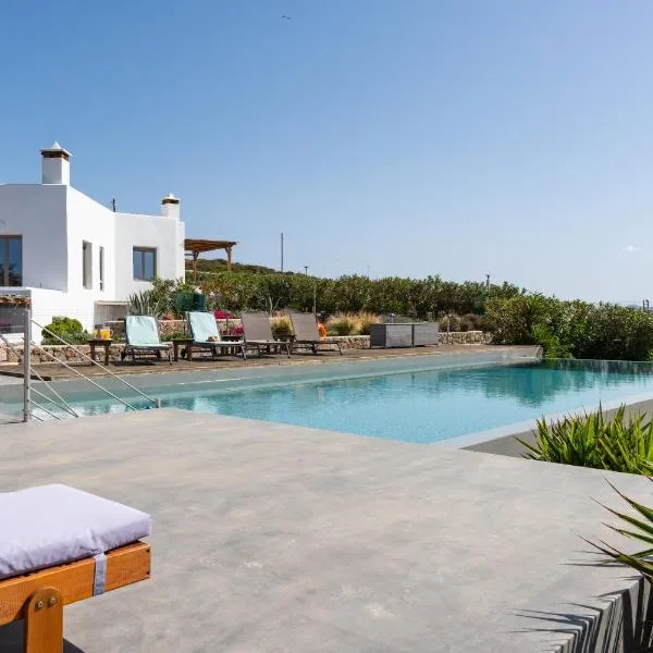 Luna Rossa Milos - Lavender، فندق في Provatas