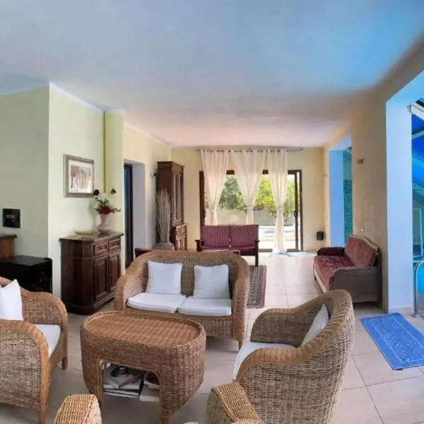 Villa Nuragica Rooms, hotel en Bacu Abis