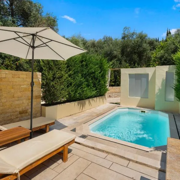 Doliva Studio Erietta private pool, hotel en Agios Gordios