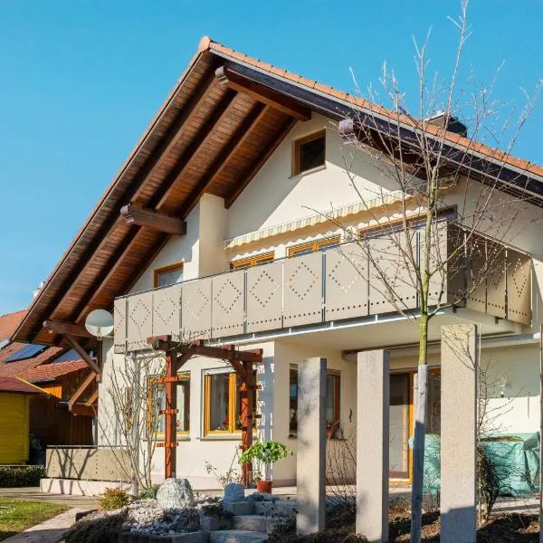 Haus am Ettenberg: Frickingen şehrinde bir otel