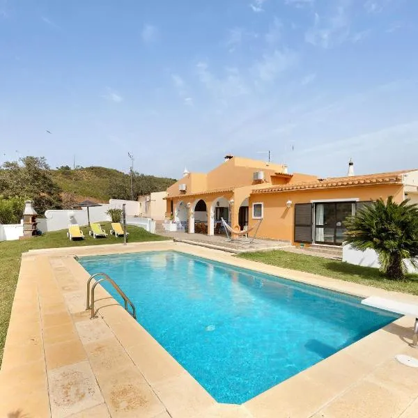Vila Portimão T5 com Piscina, hotell i Portimão