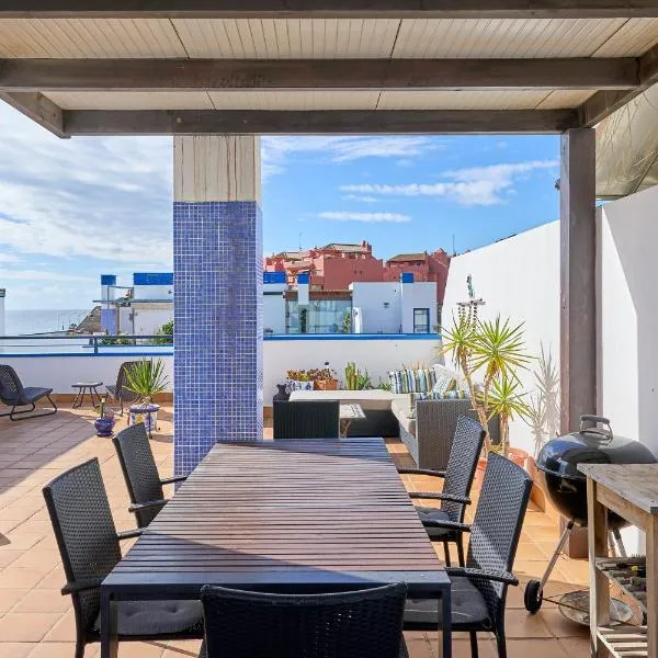 Penthouse by the beach, Hotel in Torrox-Costa