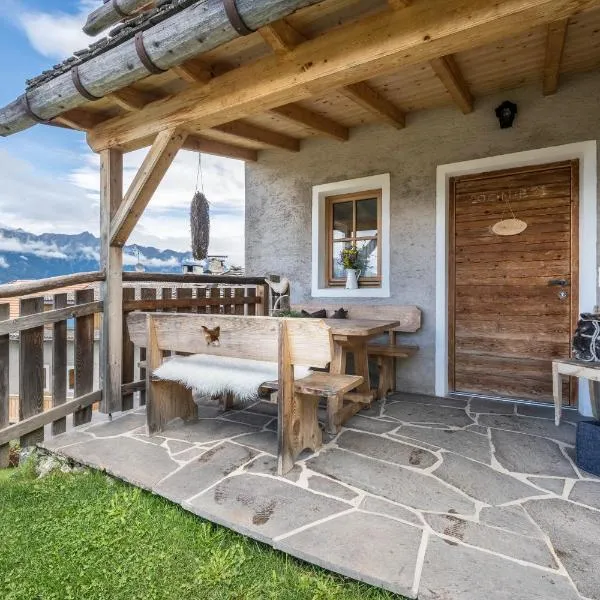 Thaler-hof Ferienhaus Fichtnhittl, Hotel in Algund