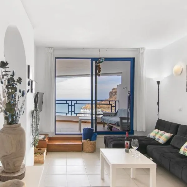 Stunning Sunset Ocean View Apt: Taurito'da bir otel