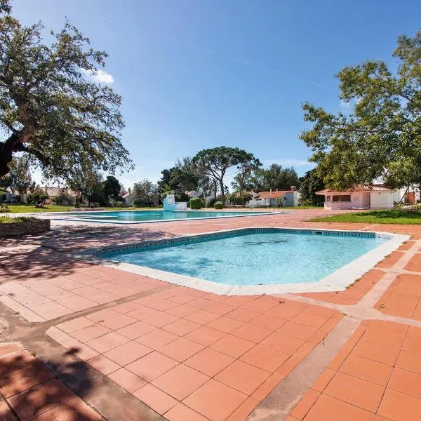 Amazing Oura Beach Apartment, hotel en Albufeira