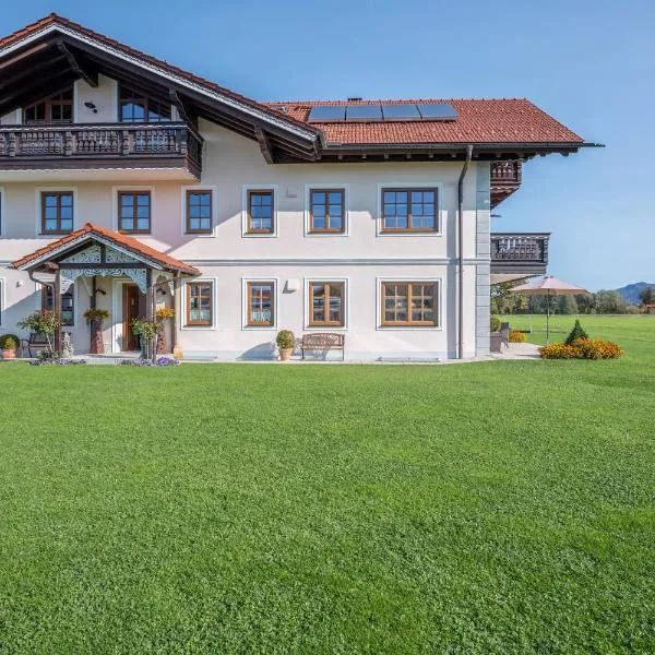 5 Sterne Ferienwohnung Sissi, hotel en Übersee