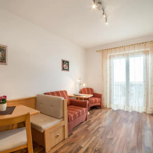 Viesnīca Haus Hohenrain Ferienwohnung 3 pilsētā Šenna