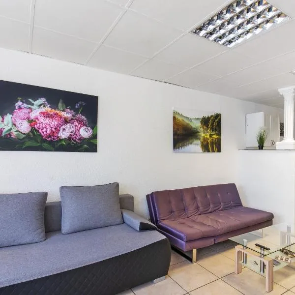 Ferienwohnung bei Burg Eltz: Kaisersesch şehrinde bir otel