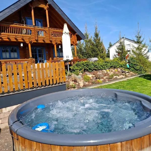 Holzhaus Mühlenblick mit Whirlpool, hotell sihtkohas Medebach