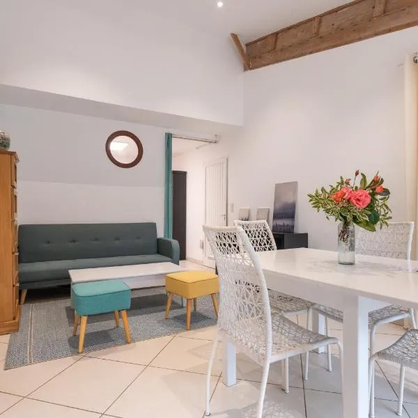 Petit appartement, hotel in Saint-Gildas-de-Rhuys