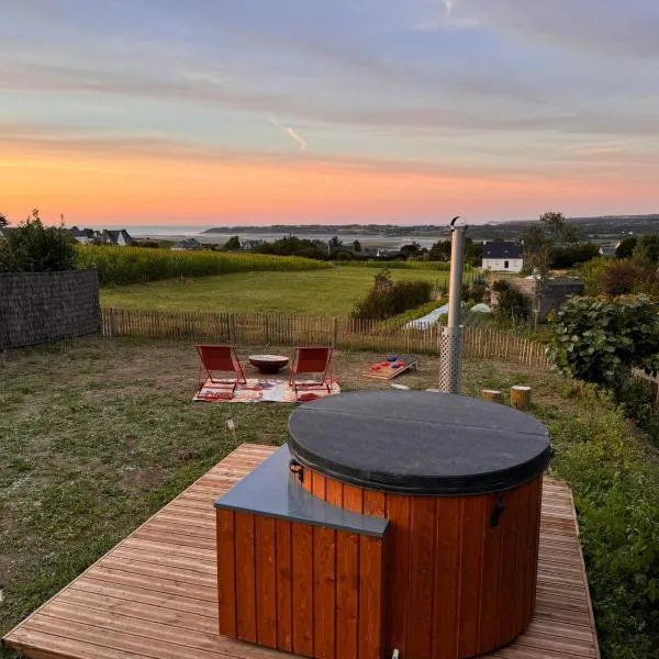 Tiny House 'bada' Vue Mer, отель в городе Langueux