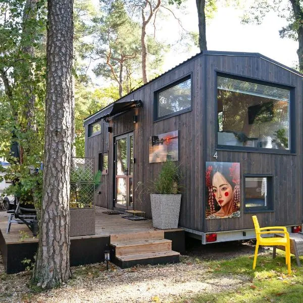 Tiny House Nr 4, hotel u gradu Švilovze
