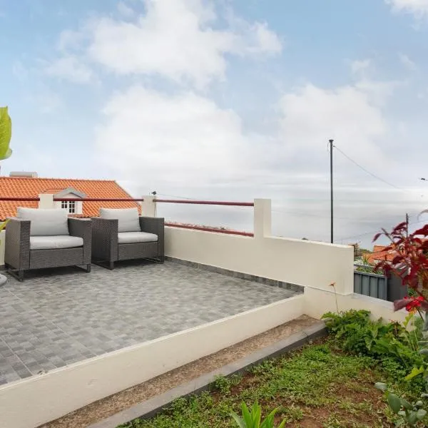 Simão House – hotel w mieście Calheta