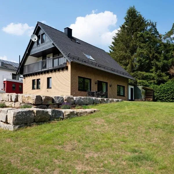 Design-Apartment mit Garten, hótel í Langenbach