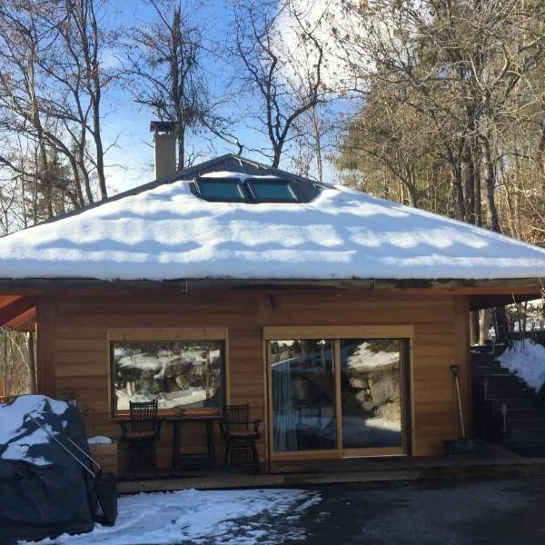 Charmant petit chalet individuel, hotell i Briançon