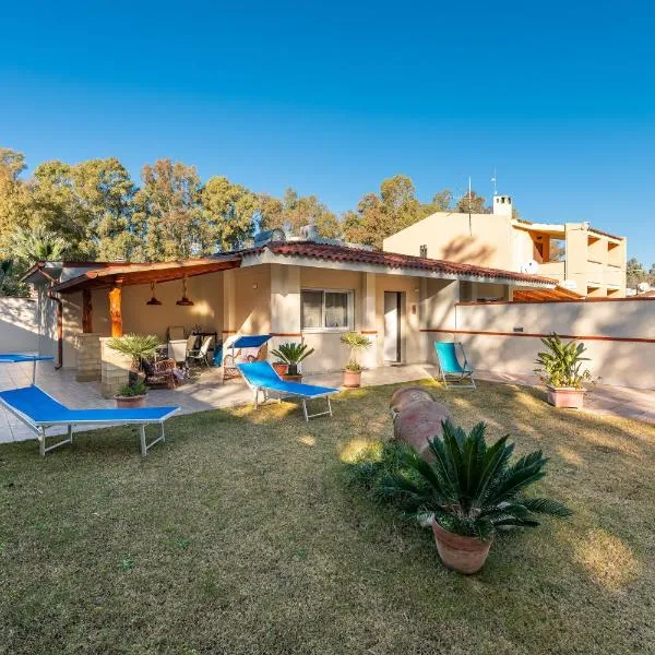 Ibiscus Rosa 1, hotel a Marongiu