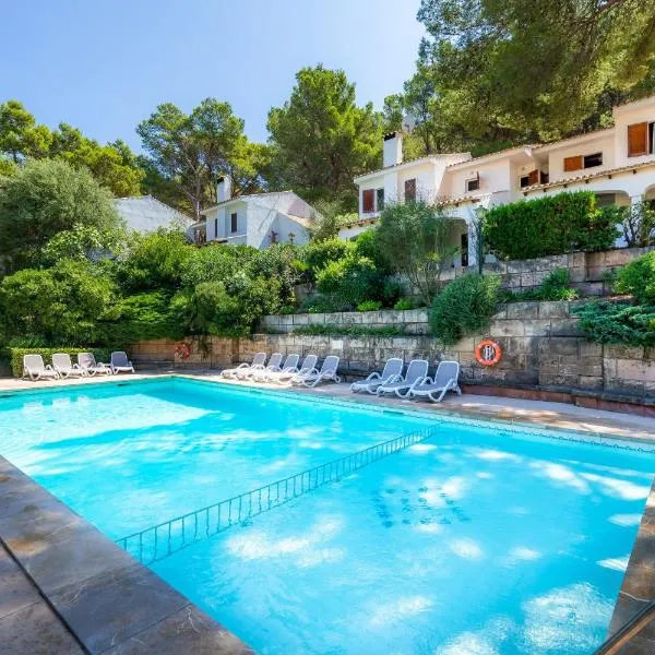 Can Botana 1, hotel a Cala de Sant Vicent