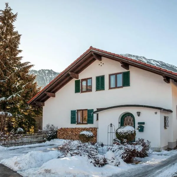 Ferienwohnung Carlina, отель в Пфронтене