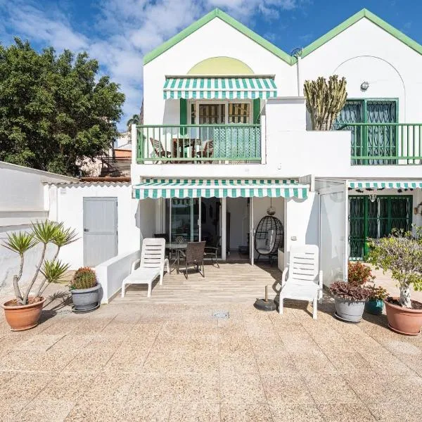 Pomelo vacacional, hotel din Arguineguín