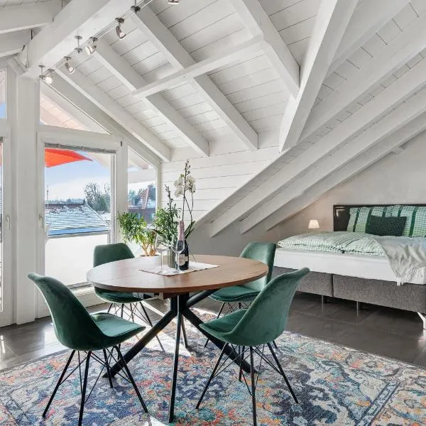 Dachgeschosswohnung in Hofolding, hotel v destinácii Brunnthal