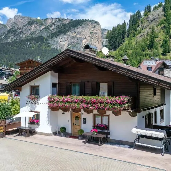 Ferienwohnung Christa, Hotel in Wolkenstein in Gröden