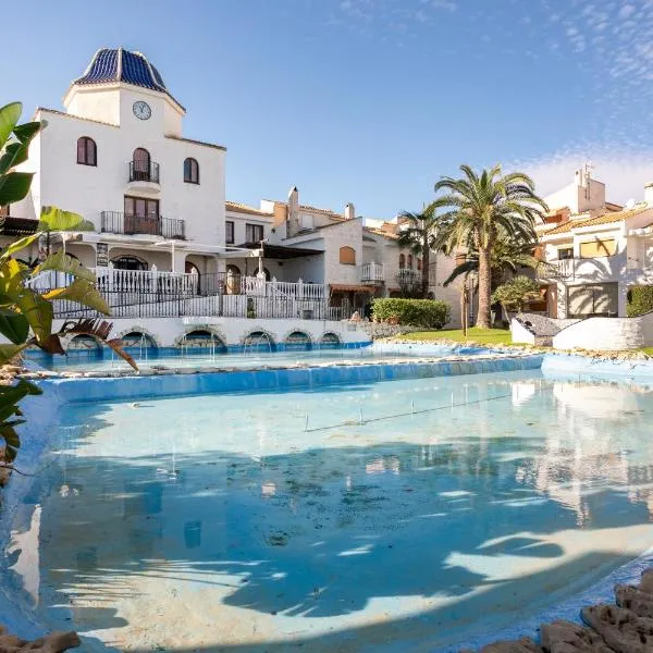 Casa en la playa con piscinas costa, hotel in Santa Pola