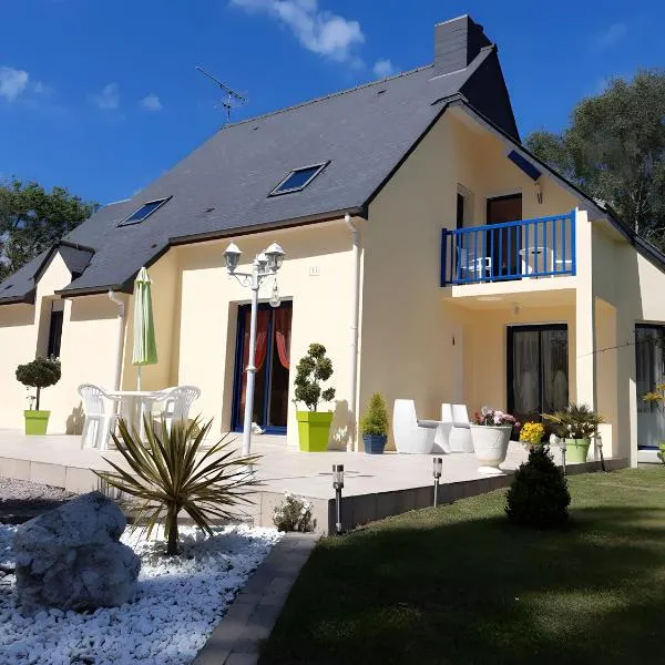Chez Mireille - Chambre Maya, ξενοδοχείο σε Cancale