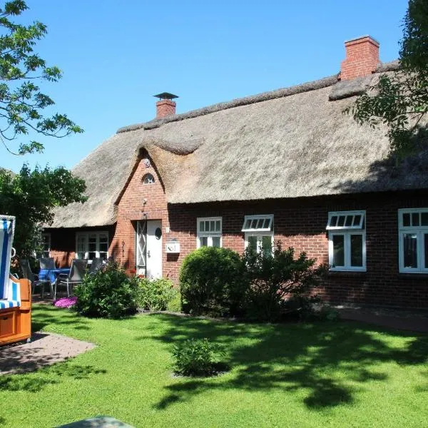 Ferienhaus Zur Alten Post 1, hotel in Ockholm