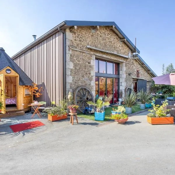 Les Philous Gourmands – hotel w mieście Sevremont